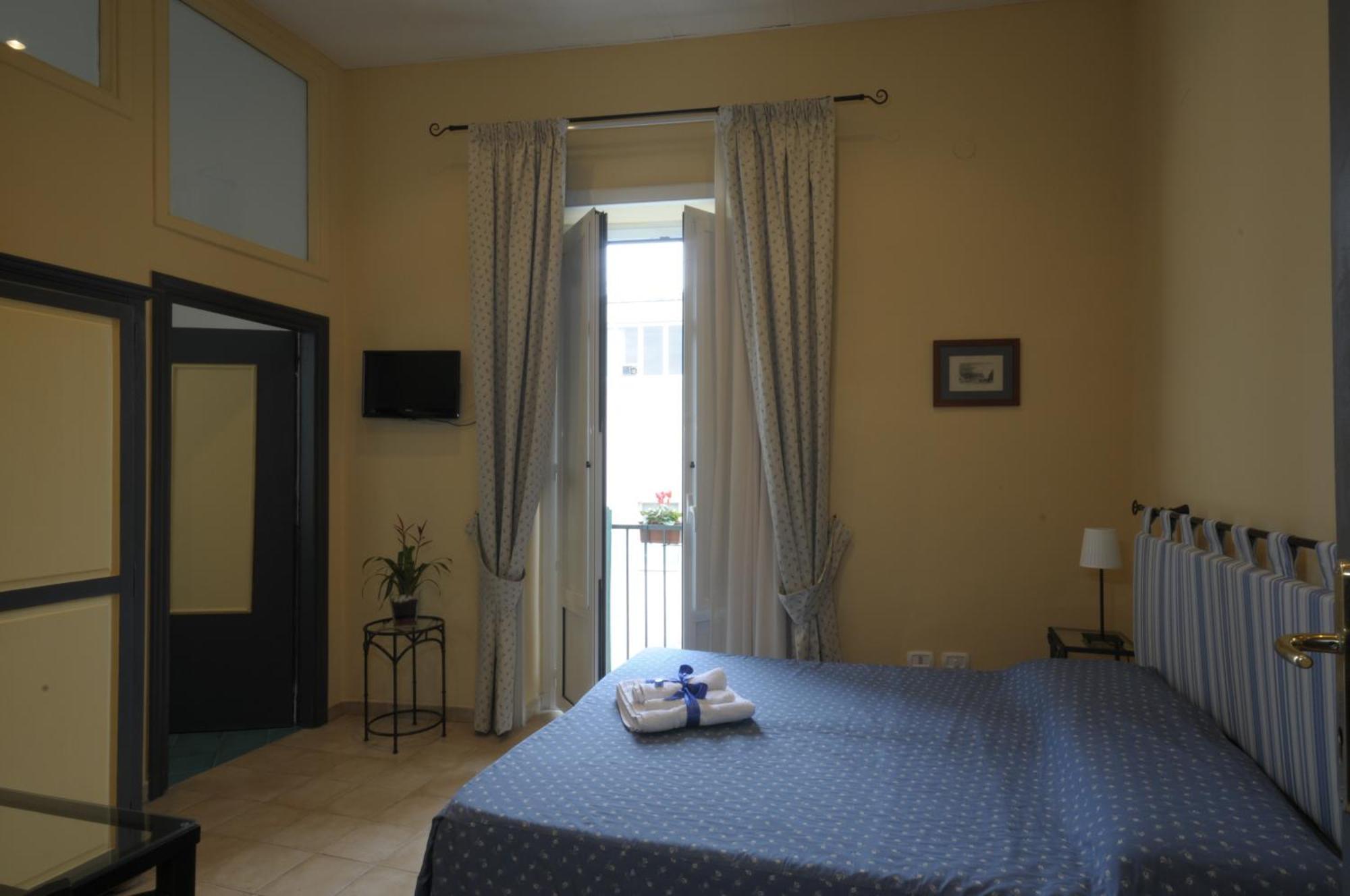 Monteoliveto Bed & Breakfast Naples Exterior photo